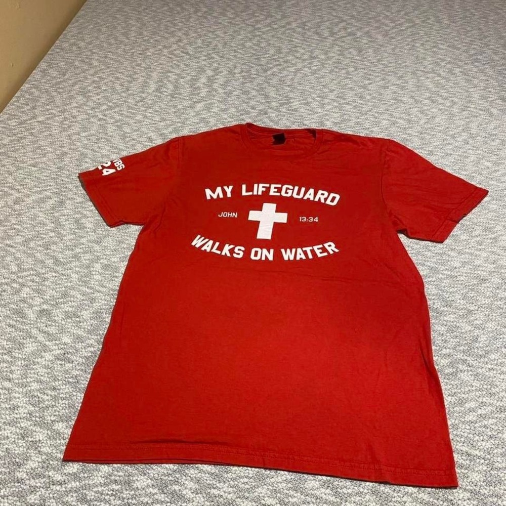 Gildan T-shirt with "My Lifeguard Walks On Water" design size S. SKU-A342